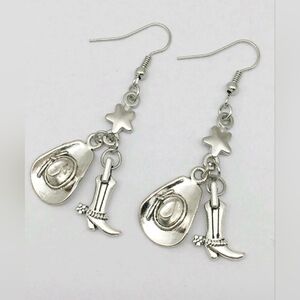 🎀 $5 Silver Western Charm Earrings